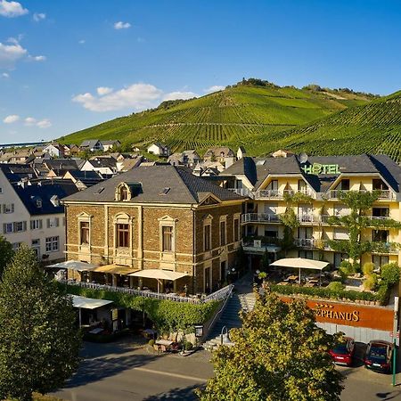 Weinhotel St. Stephanus Целтинген-Рахтиг Екстериор снимка