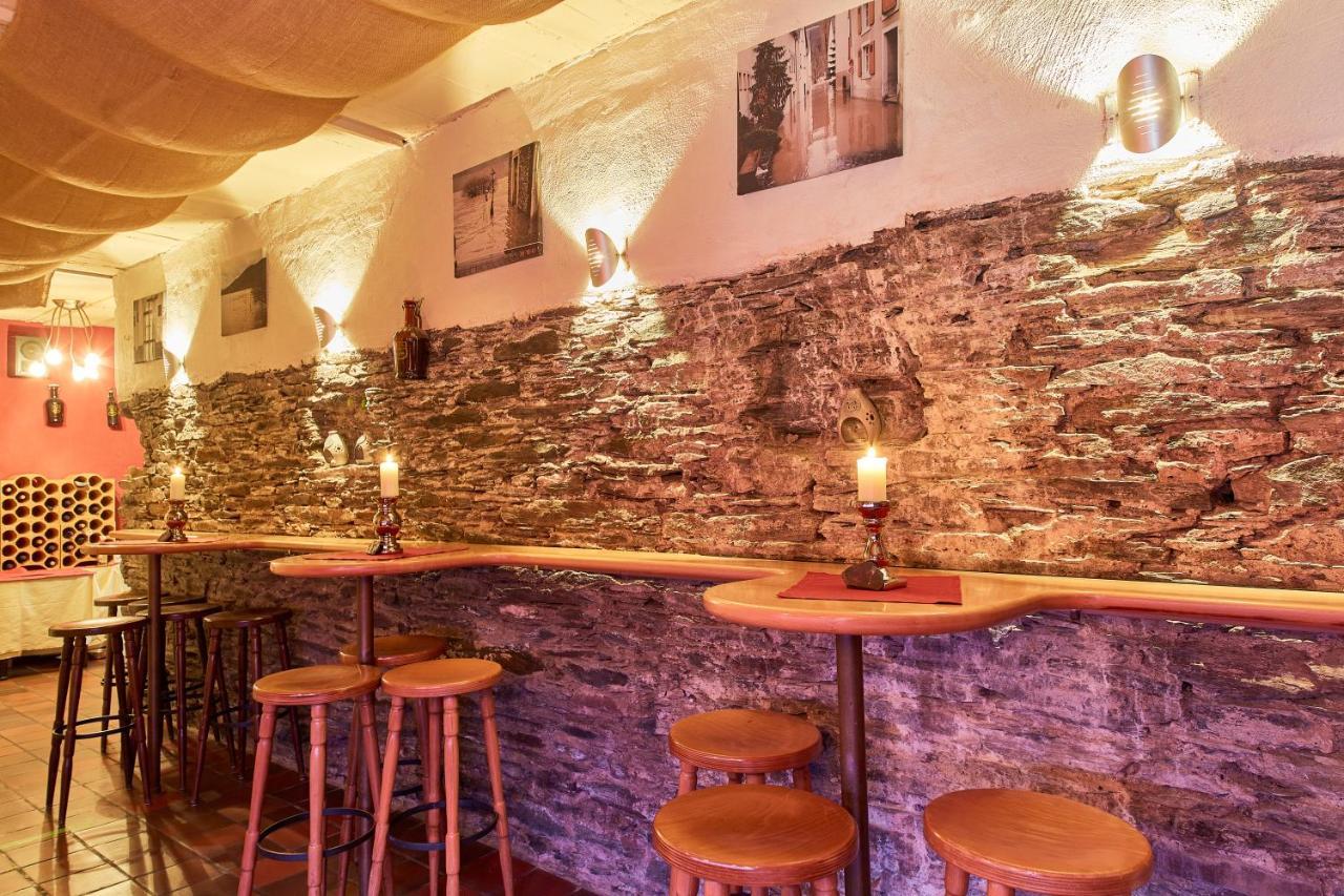 Weinhotel St. Stephanus Целтинген-Рахтиг Екстериор снимка