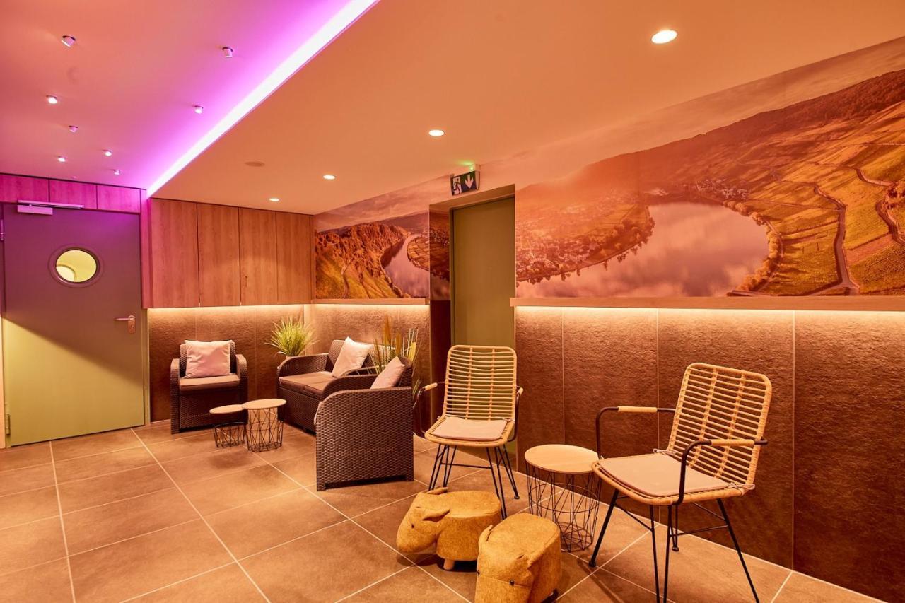 Weinhotel St. Stephanus Целтинген-Рахтиг Екстериор снимка