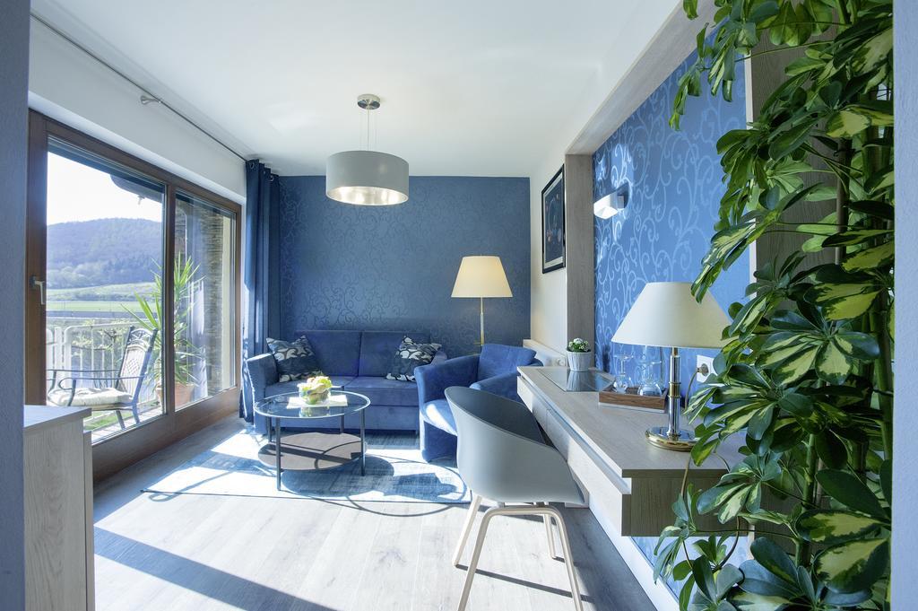 Weinhotel St. Stephanus Целтинген-Рахтиг Екстериор снимка