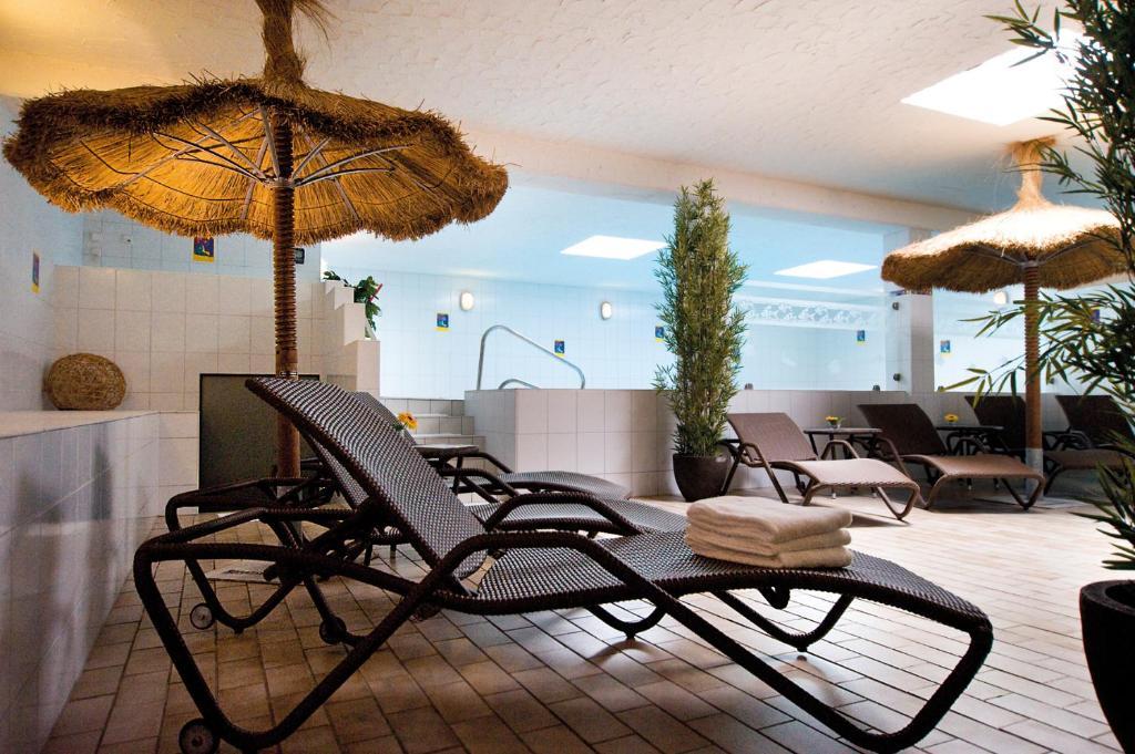 Weinhotel St. Stephanus Целтинген-Рахтиг Екстериор снимка