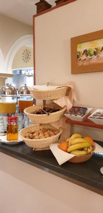 Weinhotel St. Stephanus Целтинген-Рахтиг Екстериор снимка